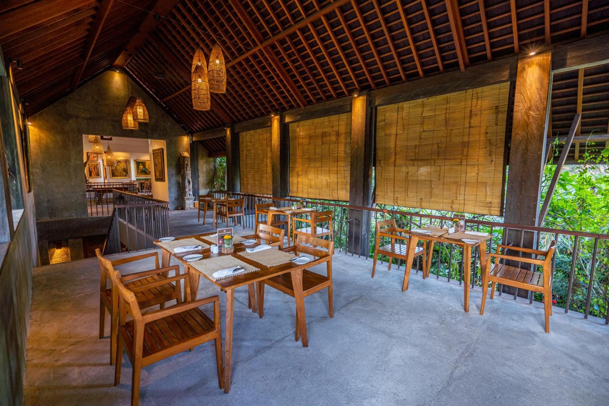 Purana Hotel 5*
