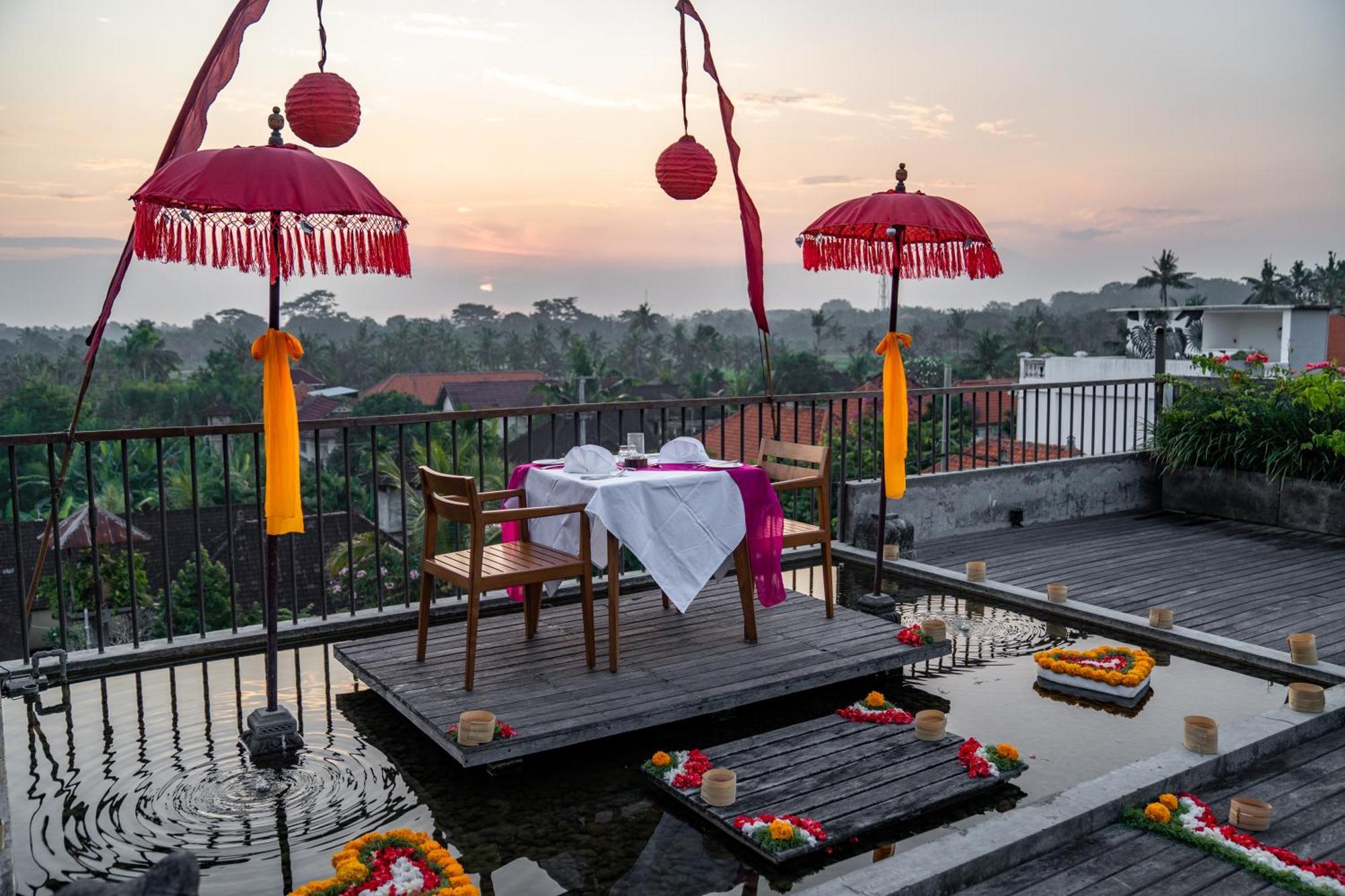 Purana Hotel Ubud